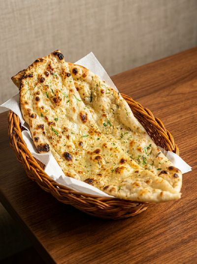 Česnekový Naan
